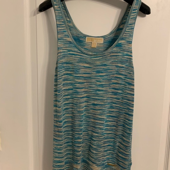 Top - Picture 1 of 1